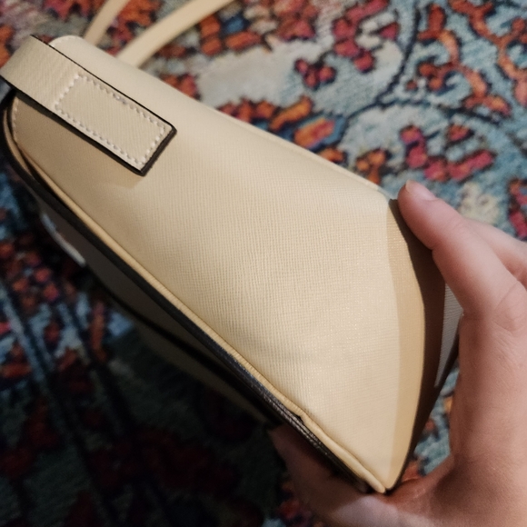 Vittoria Napoli Leather Crossbody Purse - Picture 5 of 8